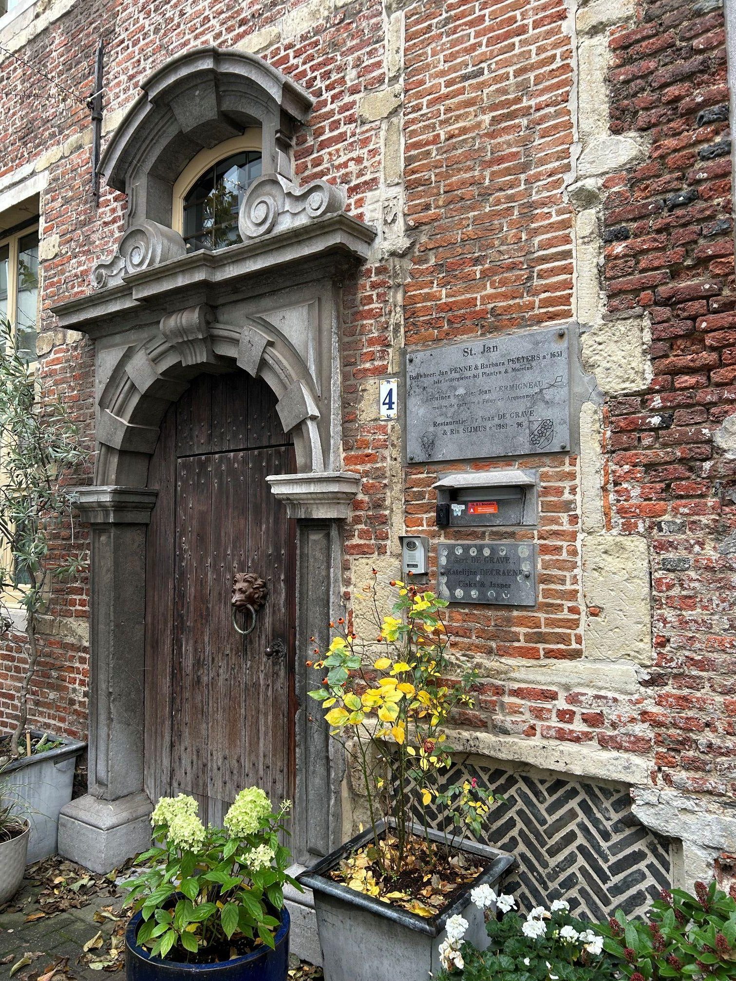 https://vrouwennet.be/uploads/aanbod/Envie-dAnvers-Satijn-en-baalkatoen-foto1.jpg