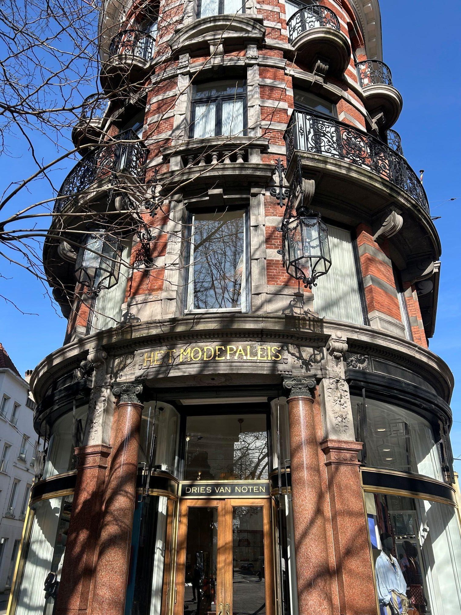 https://vrouwennet.be/uploads/aanbod/Envie-dAnvers-Satijn-en-baalkatoen-foto5.jpg